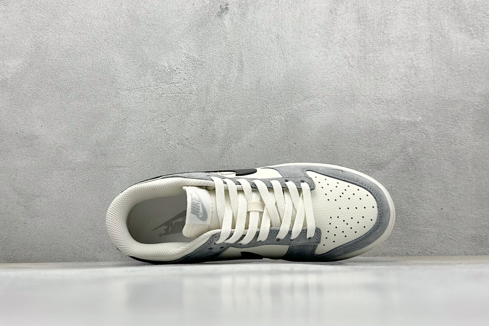 Nk SB Dunk Low 北面联名 米灰双勾双色 低帮休闲板鞋 DJ2024-067