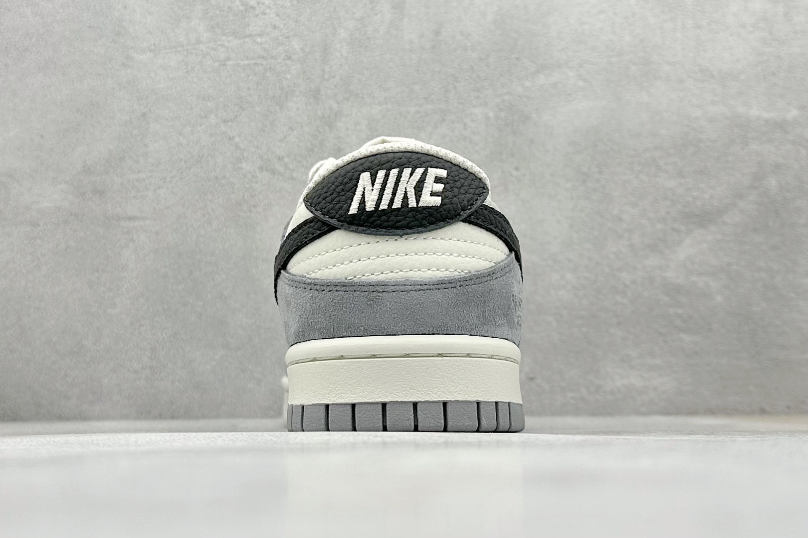 Nk SB Dunk Low 北面联名 米灰双勾双色 低帮休闲板鞋 DJ2024-067
