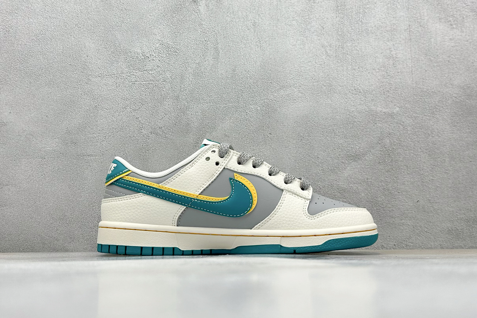 Nike SB Dunk Low 小米联名 海湾蓝 低帮休闲板鞋 SS1168-207