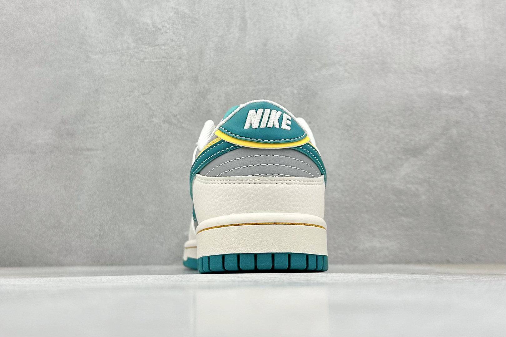 Nike SB Dunk Low 小米联名 海湾蓝 低帮休闲板鞋 SS1168-207