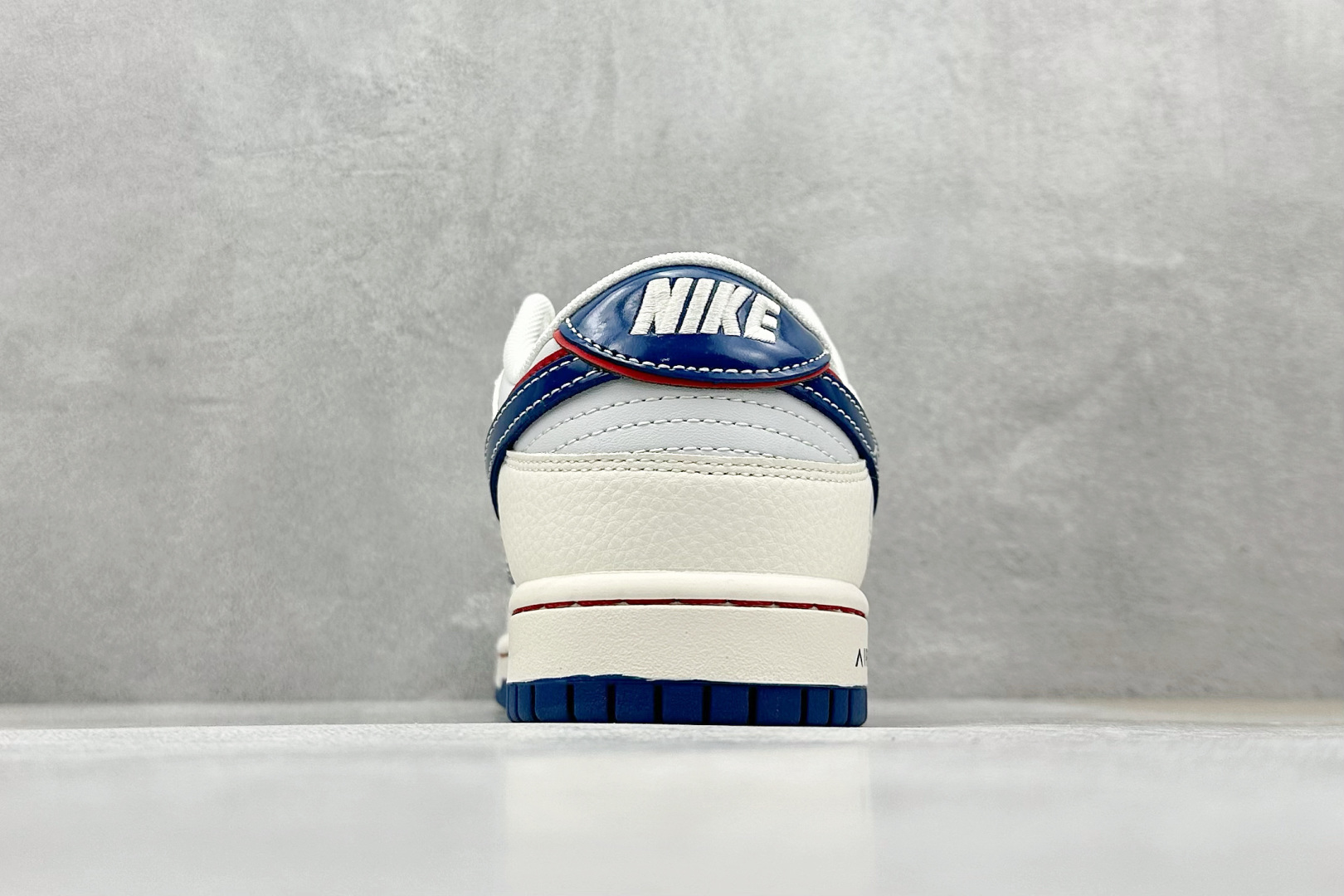 Nike SB Dunk Low 问界M9蓝彩勾 低帮休闲板鞋 FC1688-235