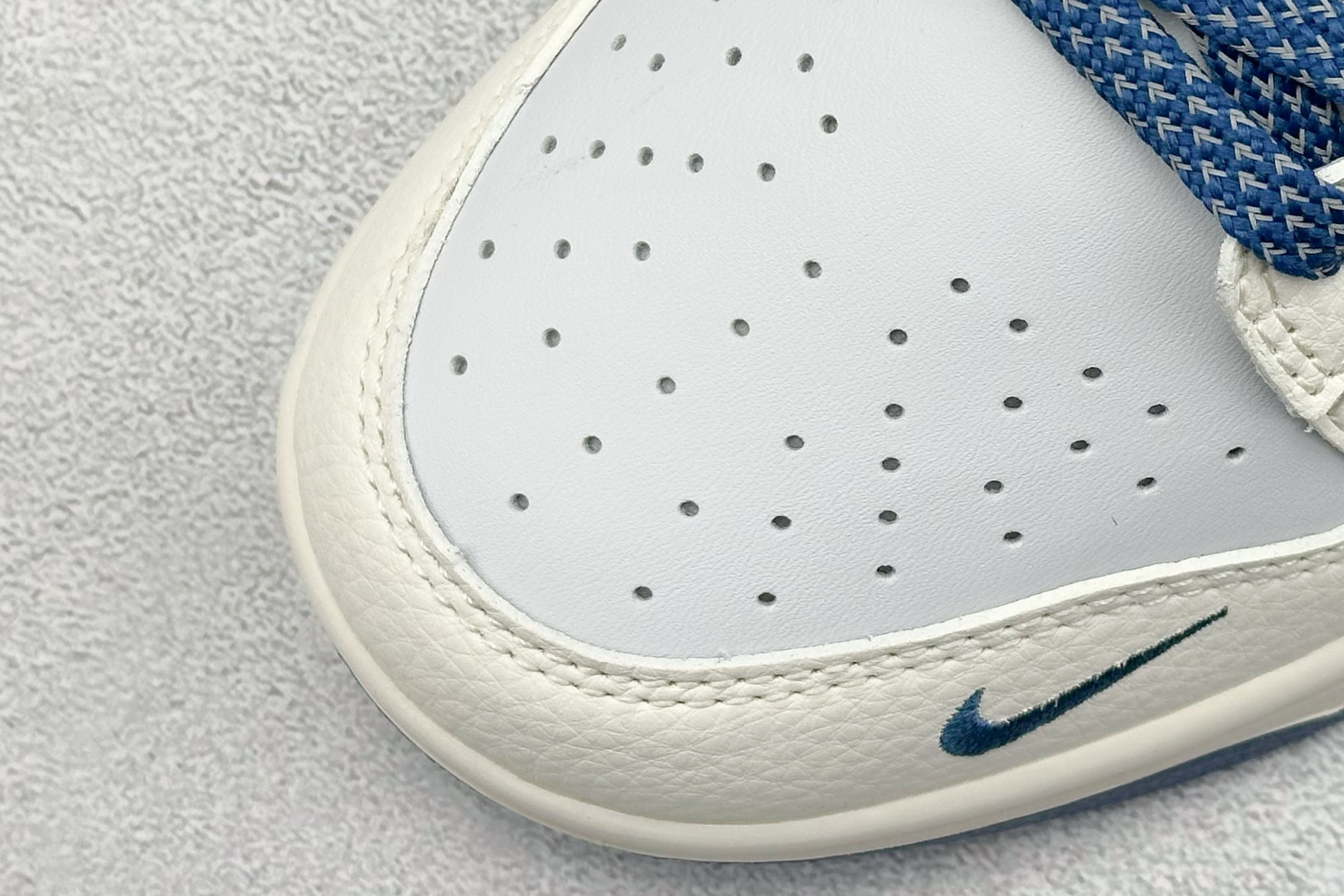 Nike SB Dunk Low 问界M9蓝彩勾 低帮休闲板鞋 FC1688-235