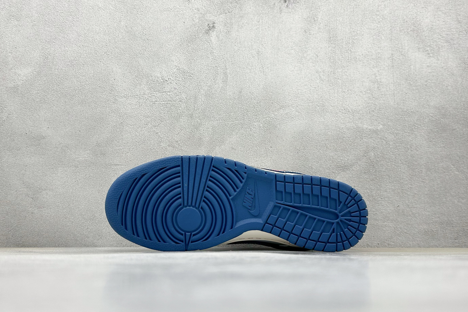 Nike SB Dunk Low 问界M9蓝彩勾 低帮休闲板鞋 FC1688-235