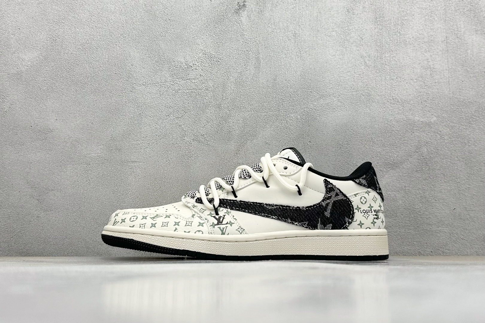 Travis Scott x Fragment Design x Air Jordan 1 Low OG SP AJ1 LV联名 黑印花抽绳 低帮文化休闲板鞋 YX5066-325