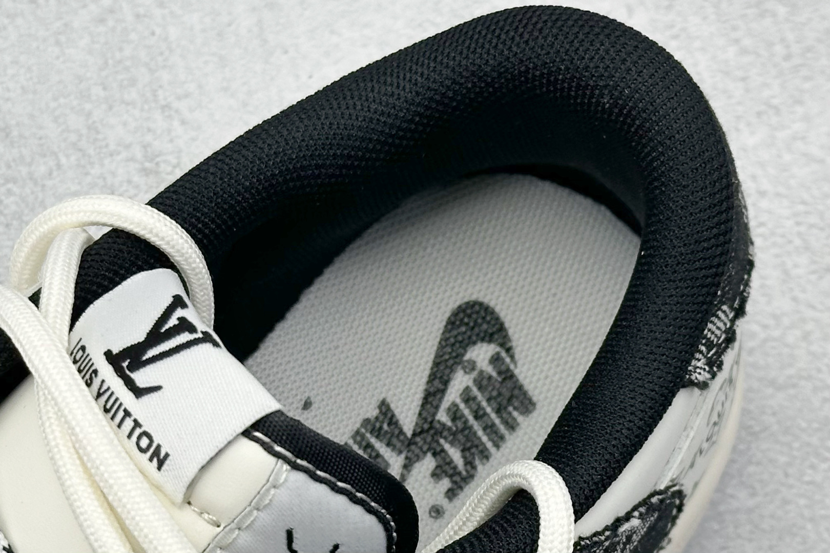 Travis Scott x Fragment Design x Air Jordan 1 Low OG SP AJ1 LV联名 黑印花抽绳 低帮文化休闲板鞋 YX5066-325