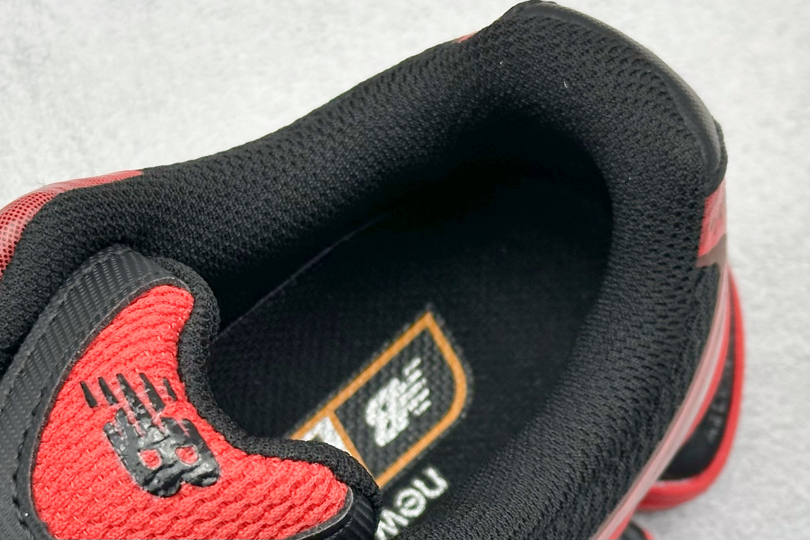 I8 New Balance 新百伦 NB2000 网面休闲鞋 U2000DB