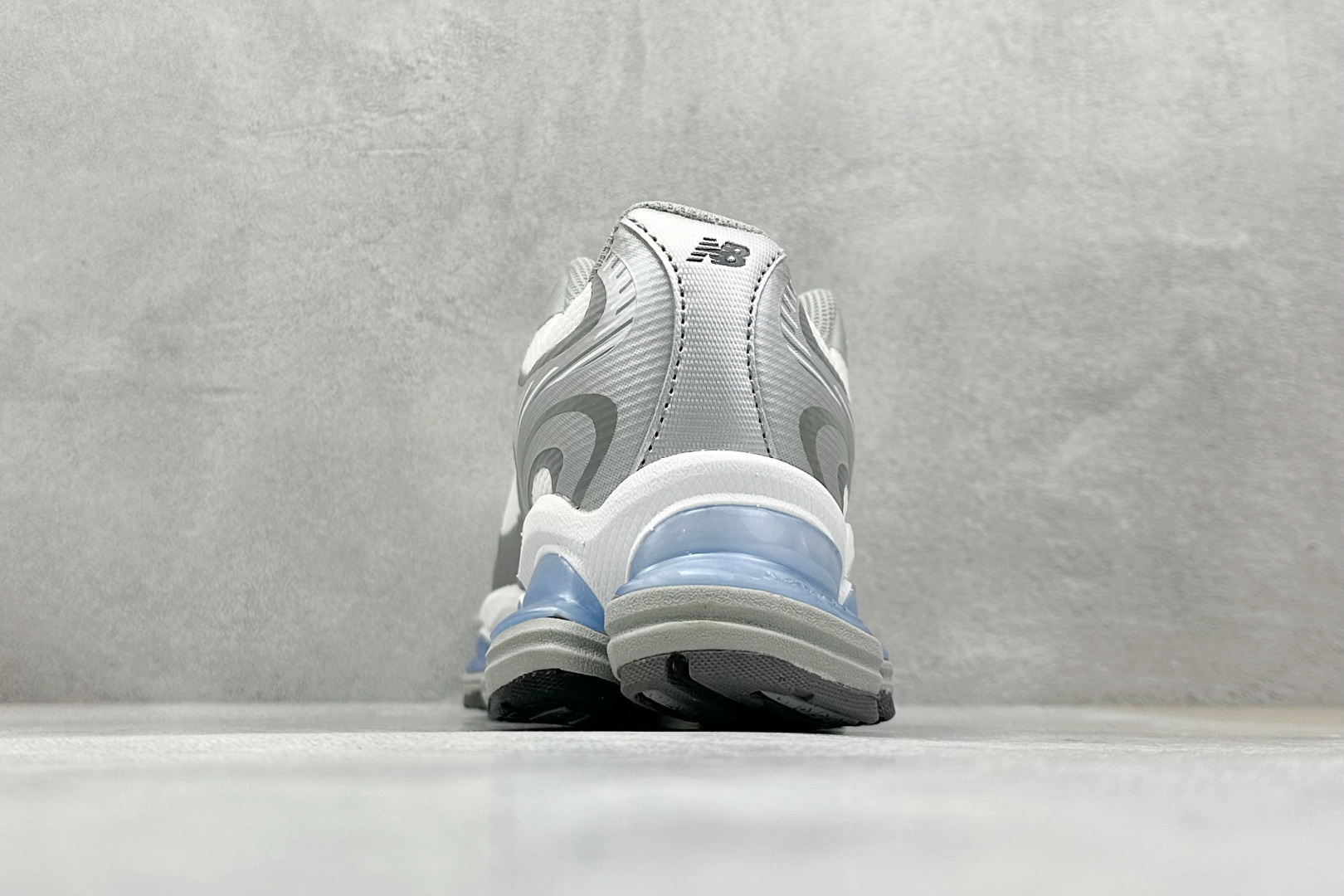 200 I8 New Balance 新百伦 NB2000 网面休闲鞋 U2000AA