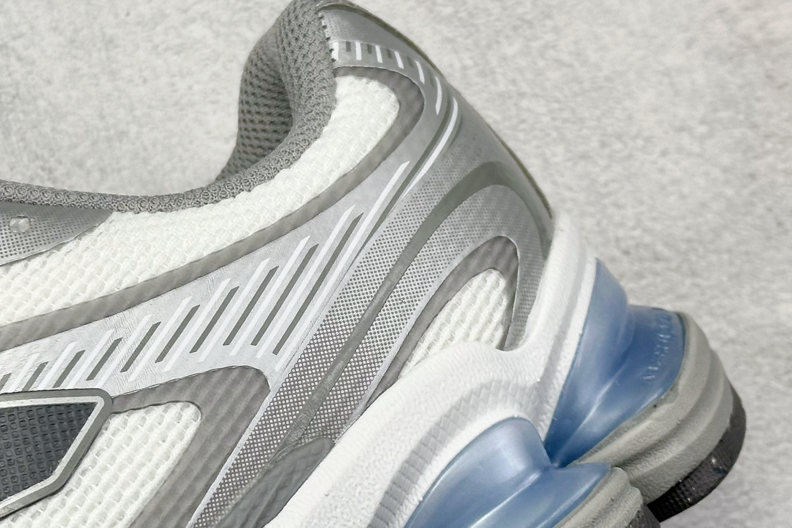 200 I8 New Balance 新百伦 NB2000 网面休闲鞋 U2000AA