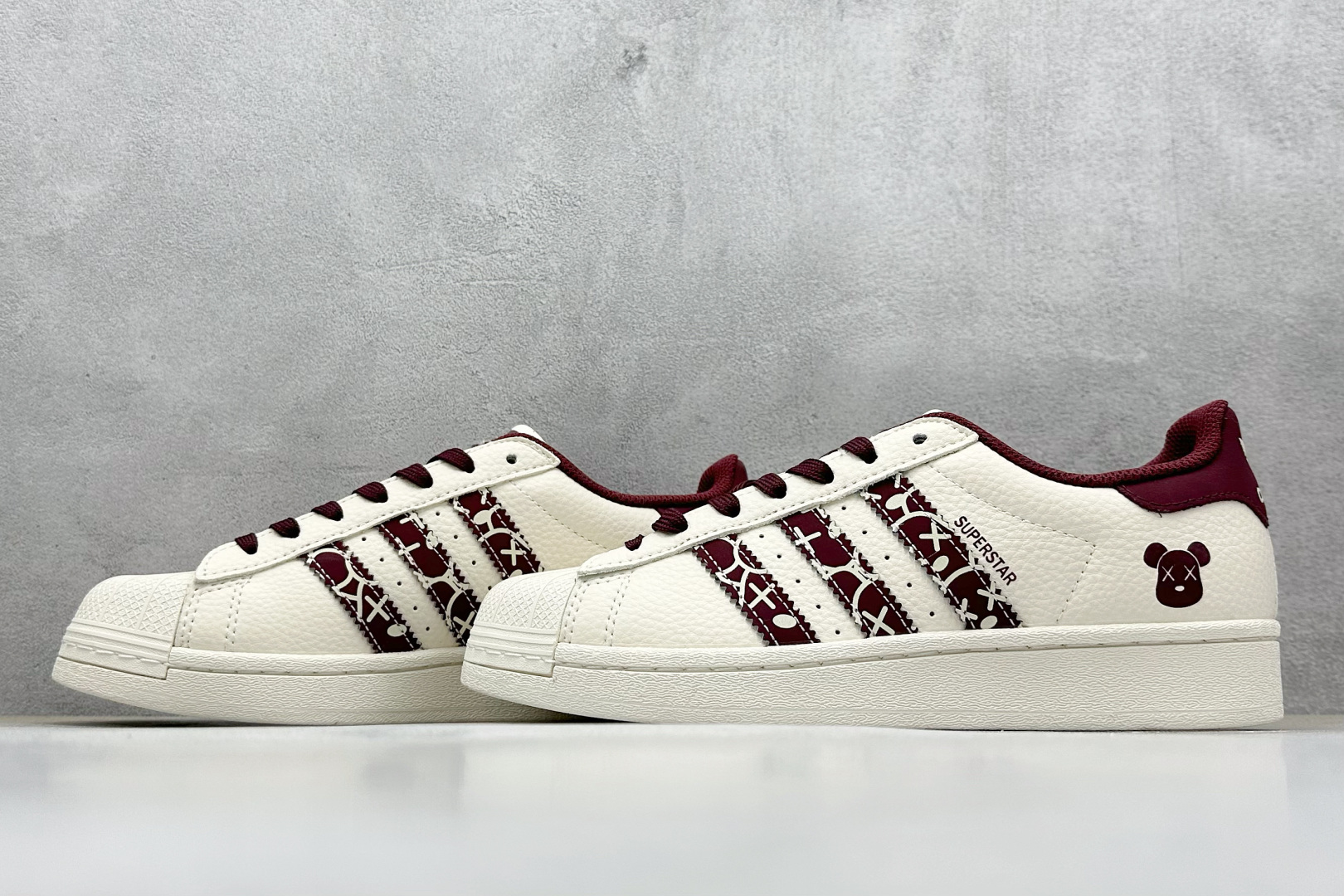 AD Originals Superstar 小熊 白酒红 AD8011