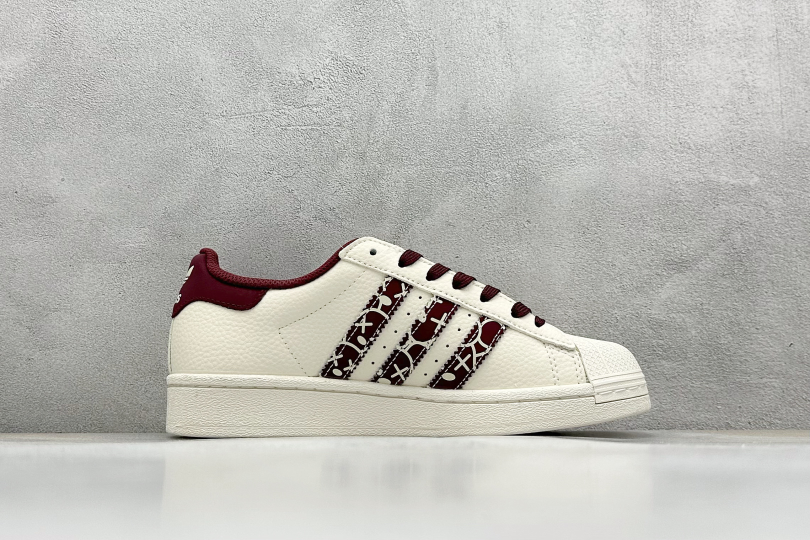 AD Originals Superstar 小熊 白酒红 AD8011