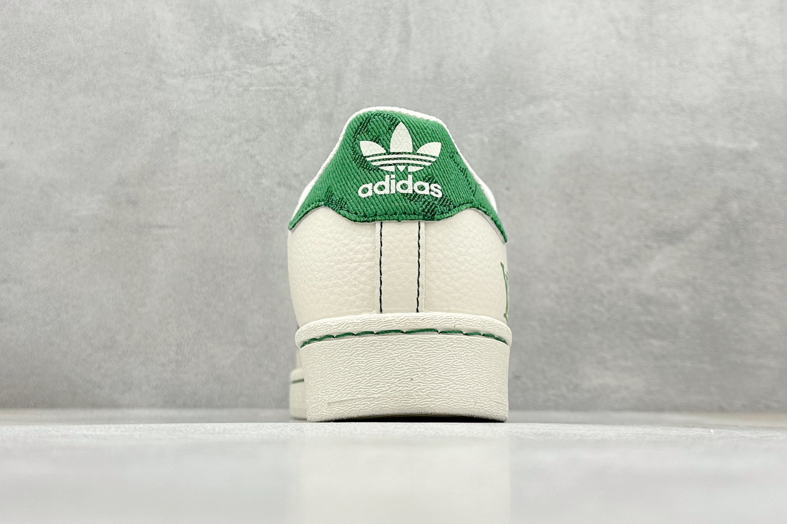 AD Originals Superstar x Louis Vuitton 白绿 XS0017