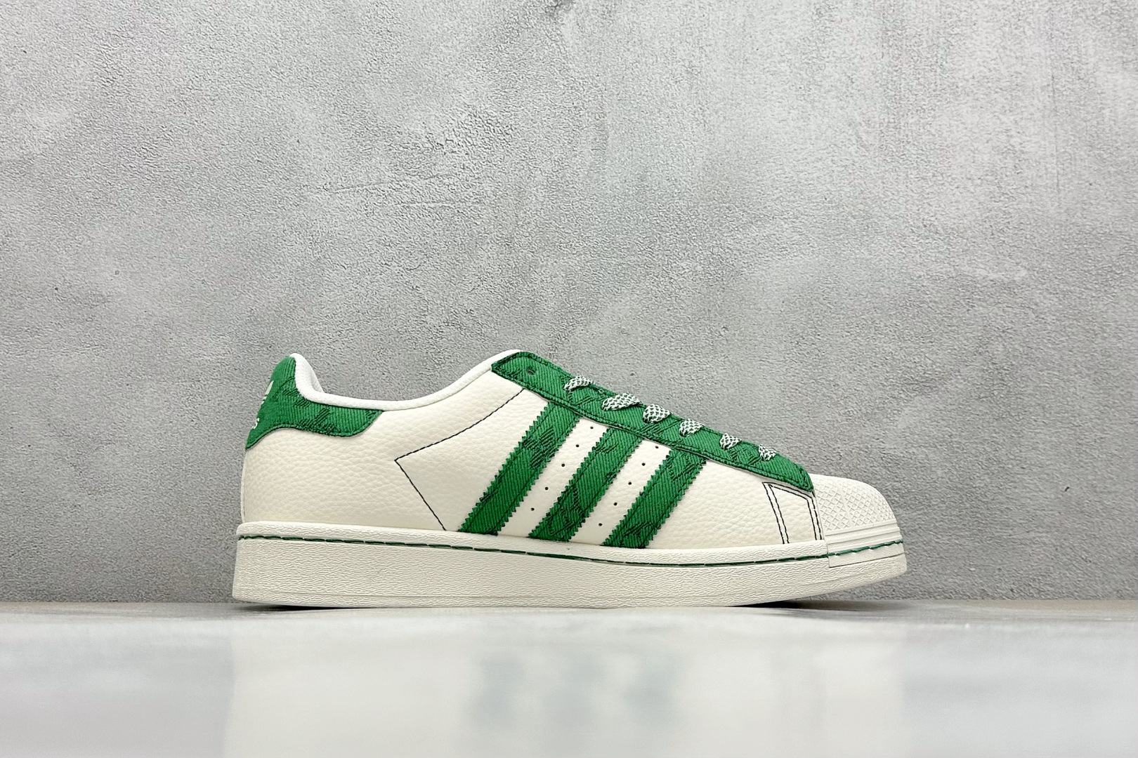 AD Originals Superstar x Louis Vuitton 白绿 XS0017