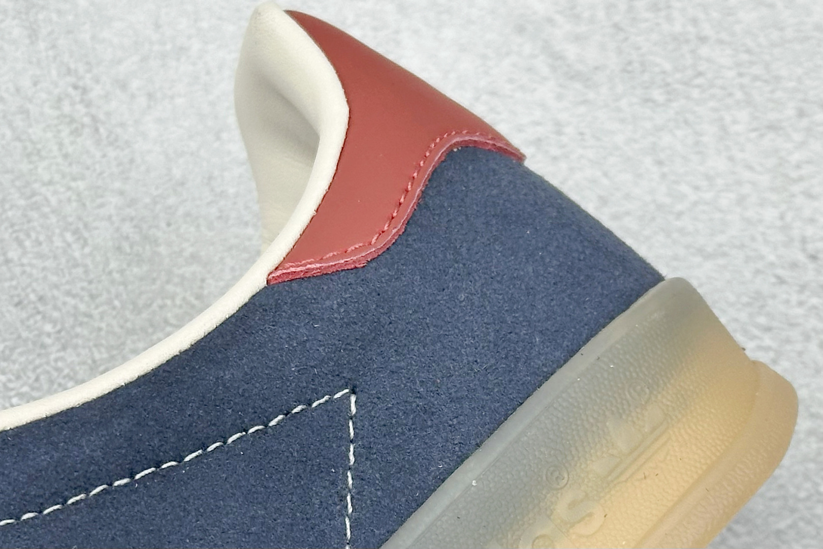 AD Originals Gazelle Indoor 三叶草复古休闲运动板鞋 JH5404
