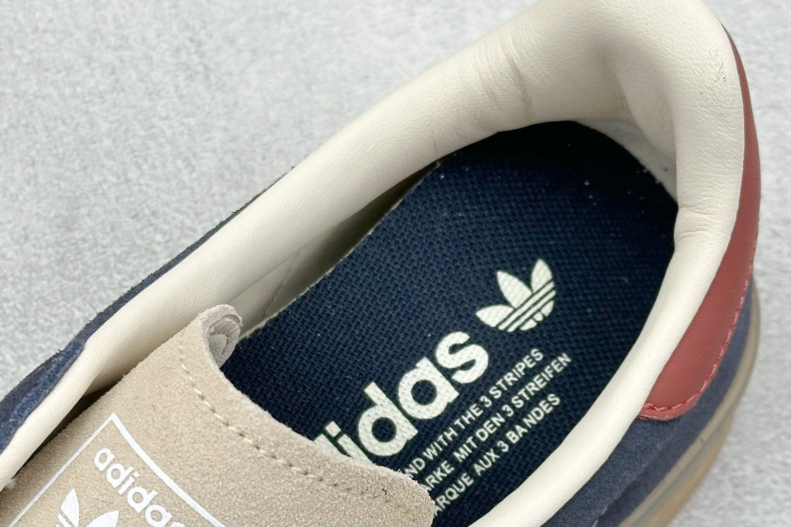 AD Originals Gazelle Indoor 三叶草复古休闲运动板鞋 JH5404