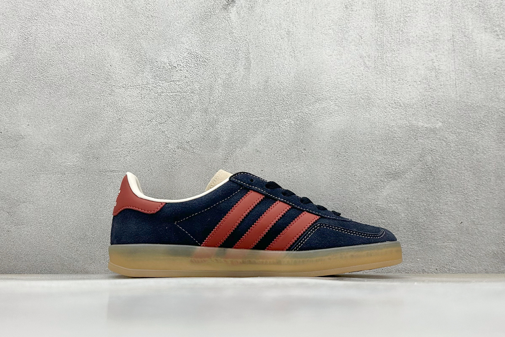 AD Originals Gazelle Indoor 三叶草复古休闲运动板鞋 JH5404