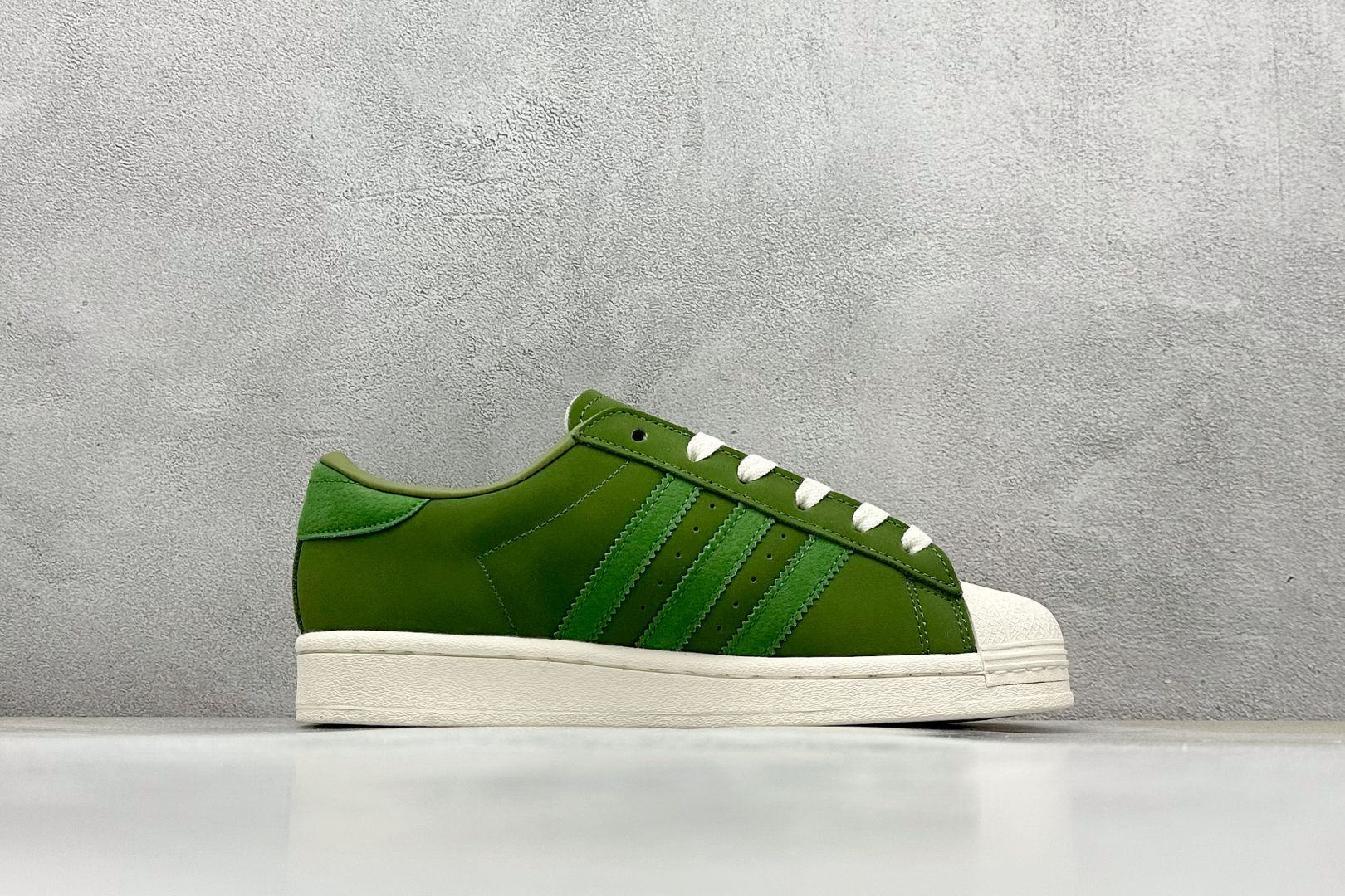 Adids Superstar 贝壳头休闲板鞋 JI0318