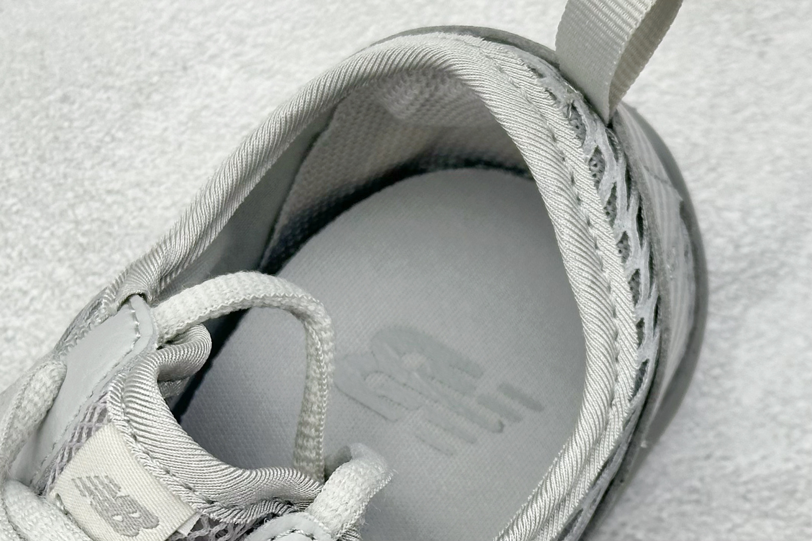 ISSEY MIYAKE/ x New Balance NB MT10O 舒适时尚 减震耐磨 低帮 生活休闲鞋 MT10OAB