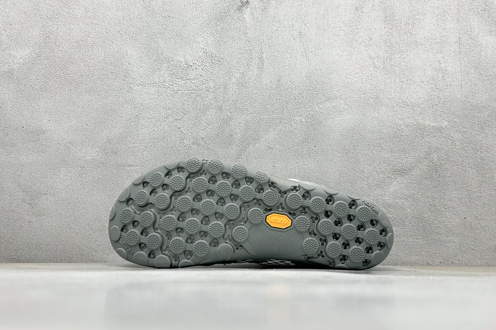ISSEY MIYAKE/ x New Balance NB MT10O 舒适时尚 减震耐磨 低帮 生活休闲鞋 MT10OAB