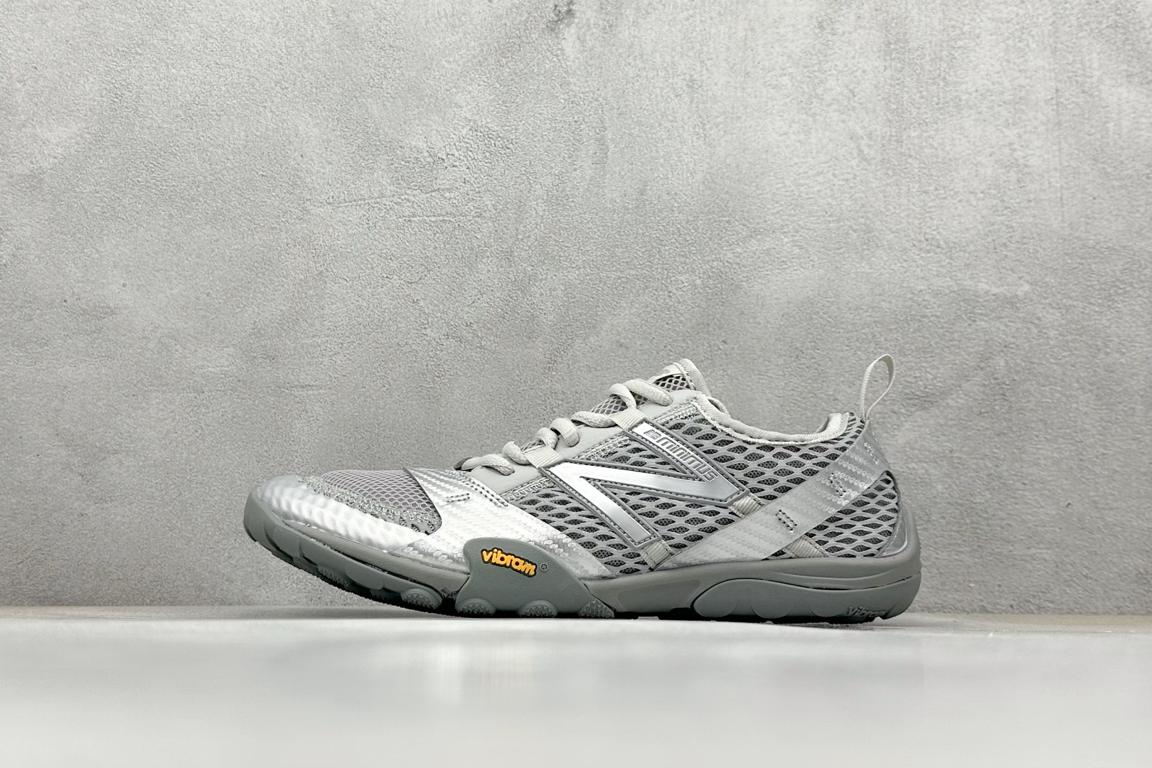 ISSEY MIYAKE/ x New Balance NB MT10O 舒适时尚 减震耐磨 低帮 生活休闲鞋 MT10OAB