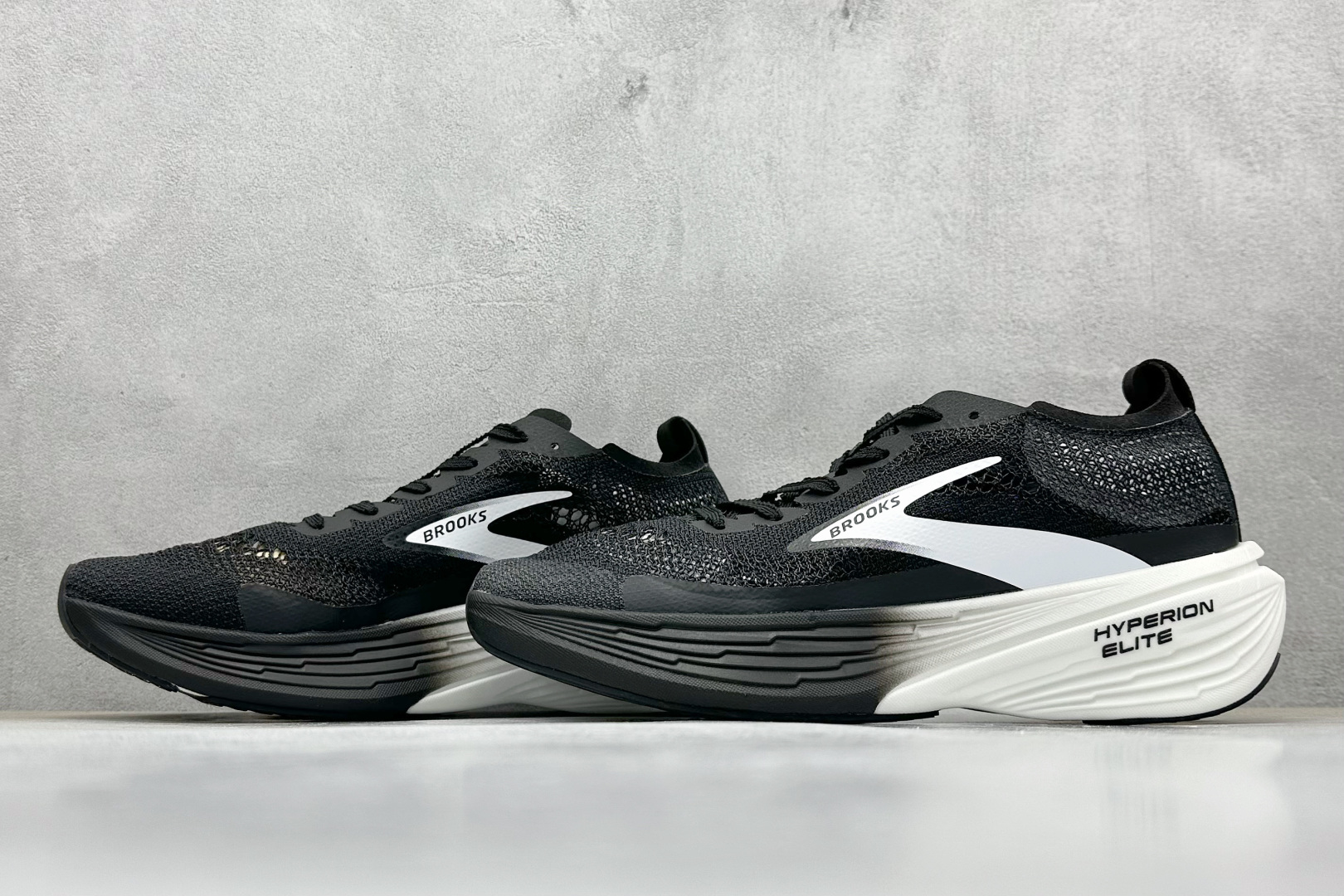 Brooks Hyperion Elite 4 布鲁克斯龙卷风4 休闲透气缓震运动鞋 100046 1D 646