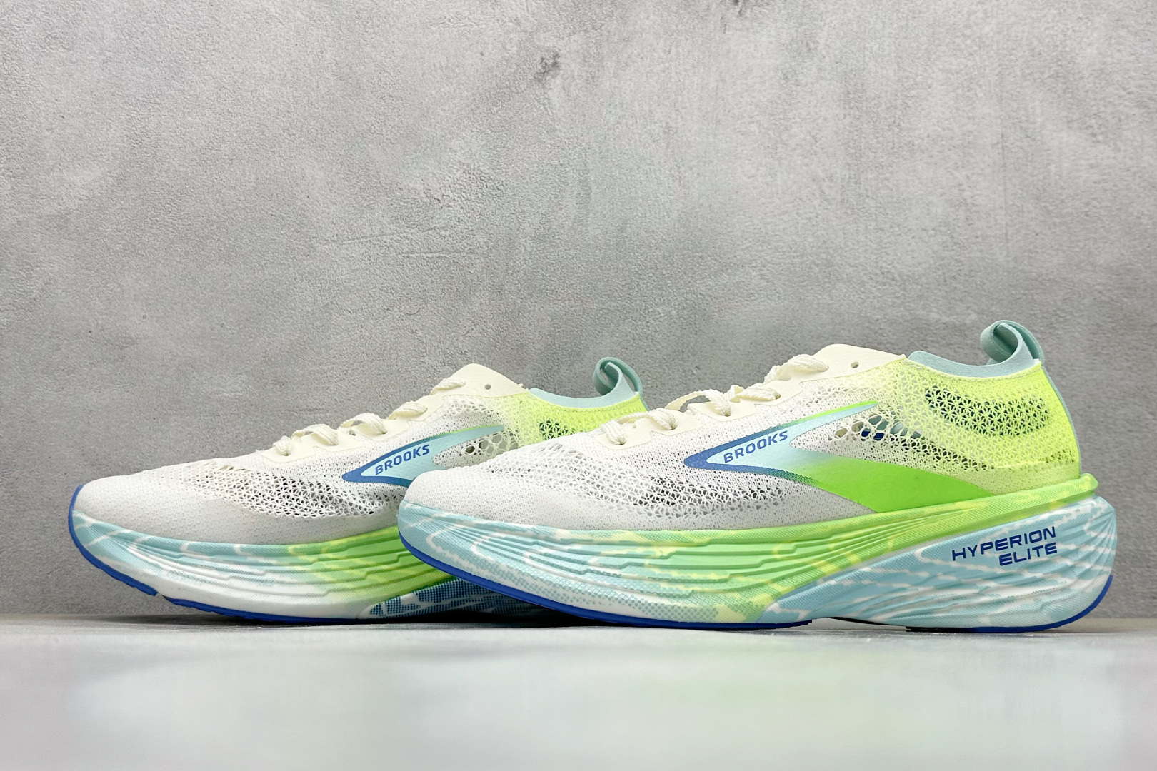 Brooks Hyperion Elite 4 布鲁克斯龙卷风4 休闲透气缓震运动鞋 100053 1D 134