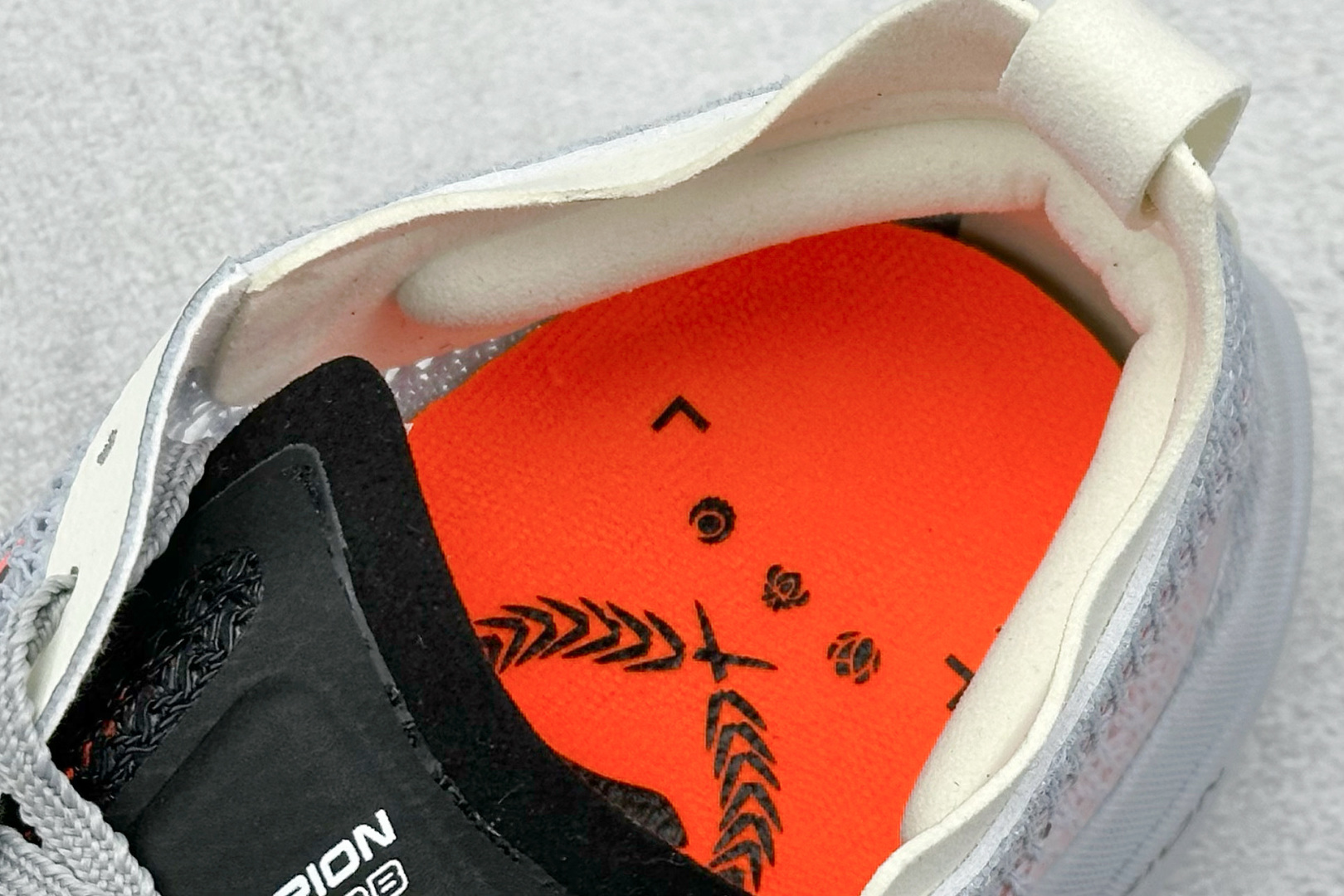 Brooks Hyperion Elite 4 布鲁克斯龙卷风4 休闲透气缓震运动鞋 100046 1D 488