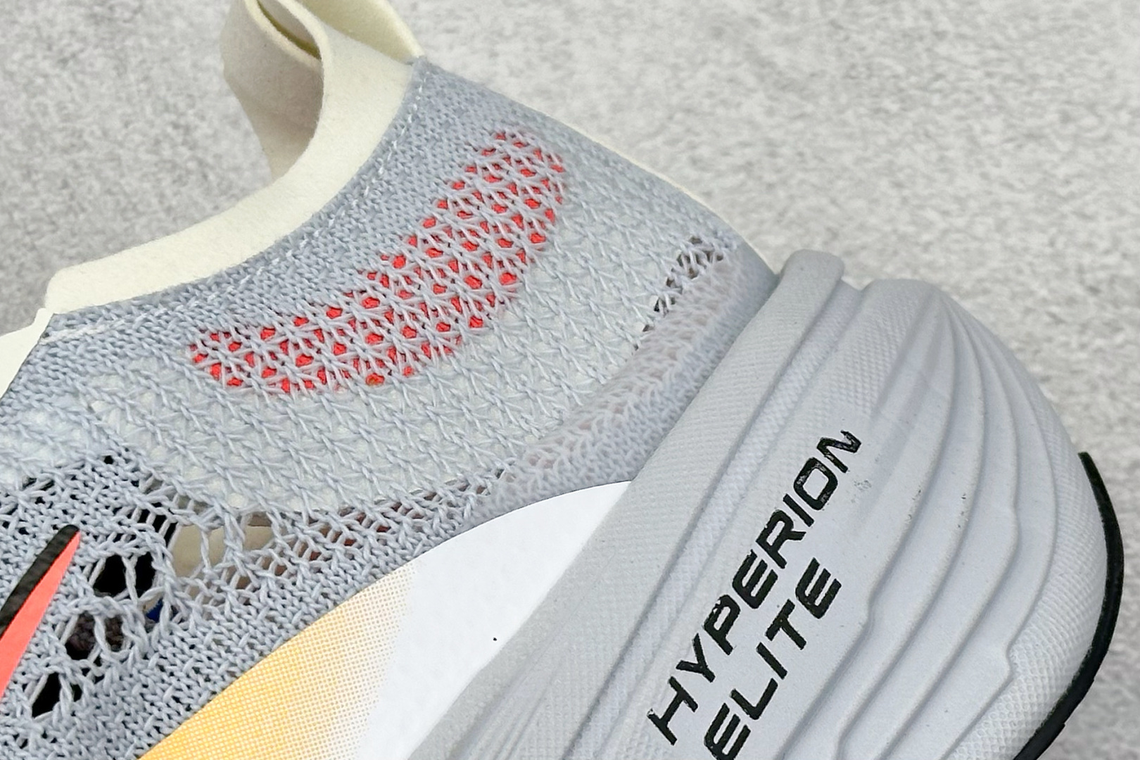 Brooks Hyperion Elite 4 布鲁克斯龙卷风4 休闲透气缓震运动鞋 100046 1D 488