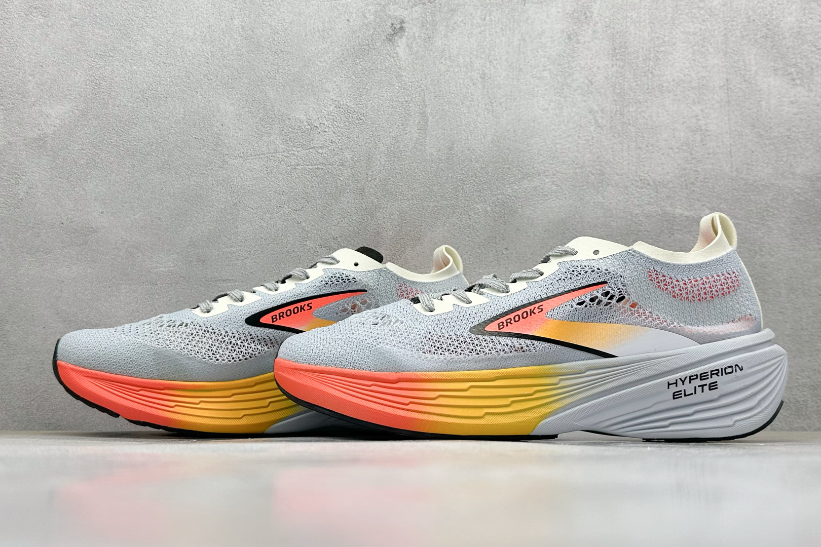 Brooks Hyperion Elite 4 布鲁克斯龙卷风4 休闲透气缓震运动鞋 100046 1D 488