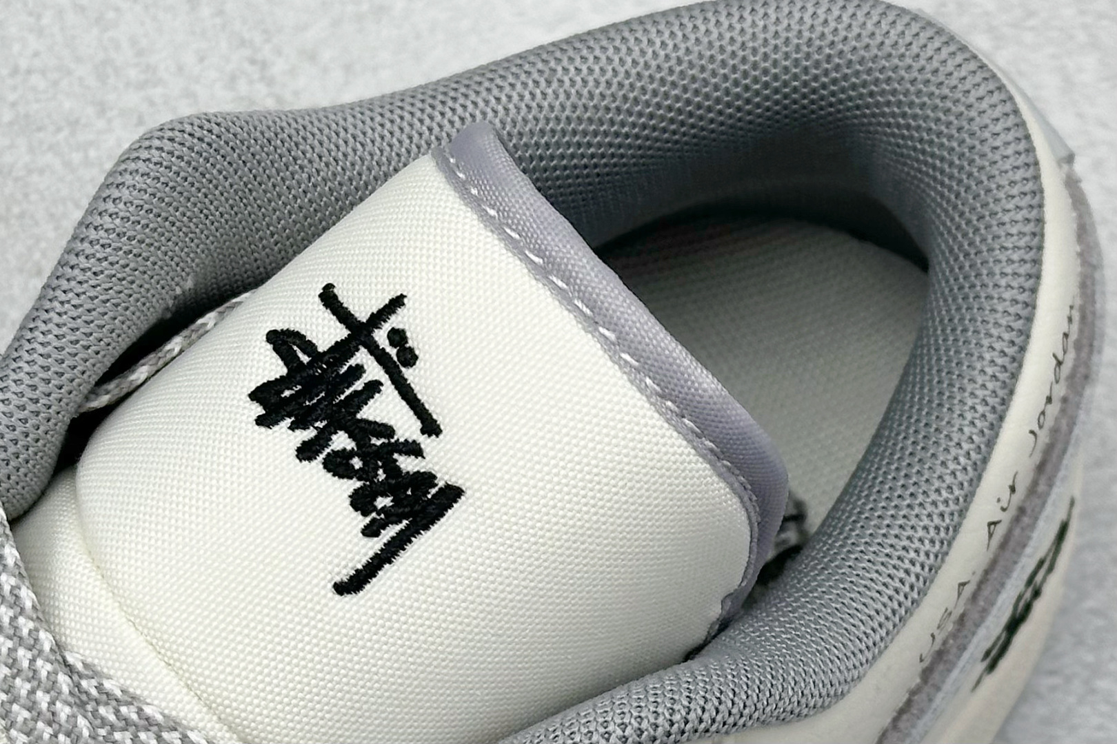 Air Jordan 1 Low AJ1 乔1 斯图西联名-米灰双色 低帮复古篮球鞋 SJ9950-044