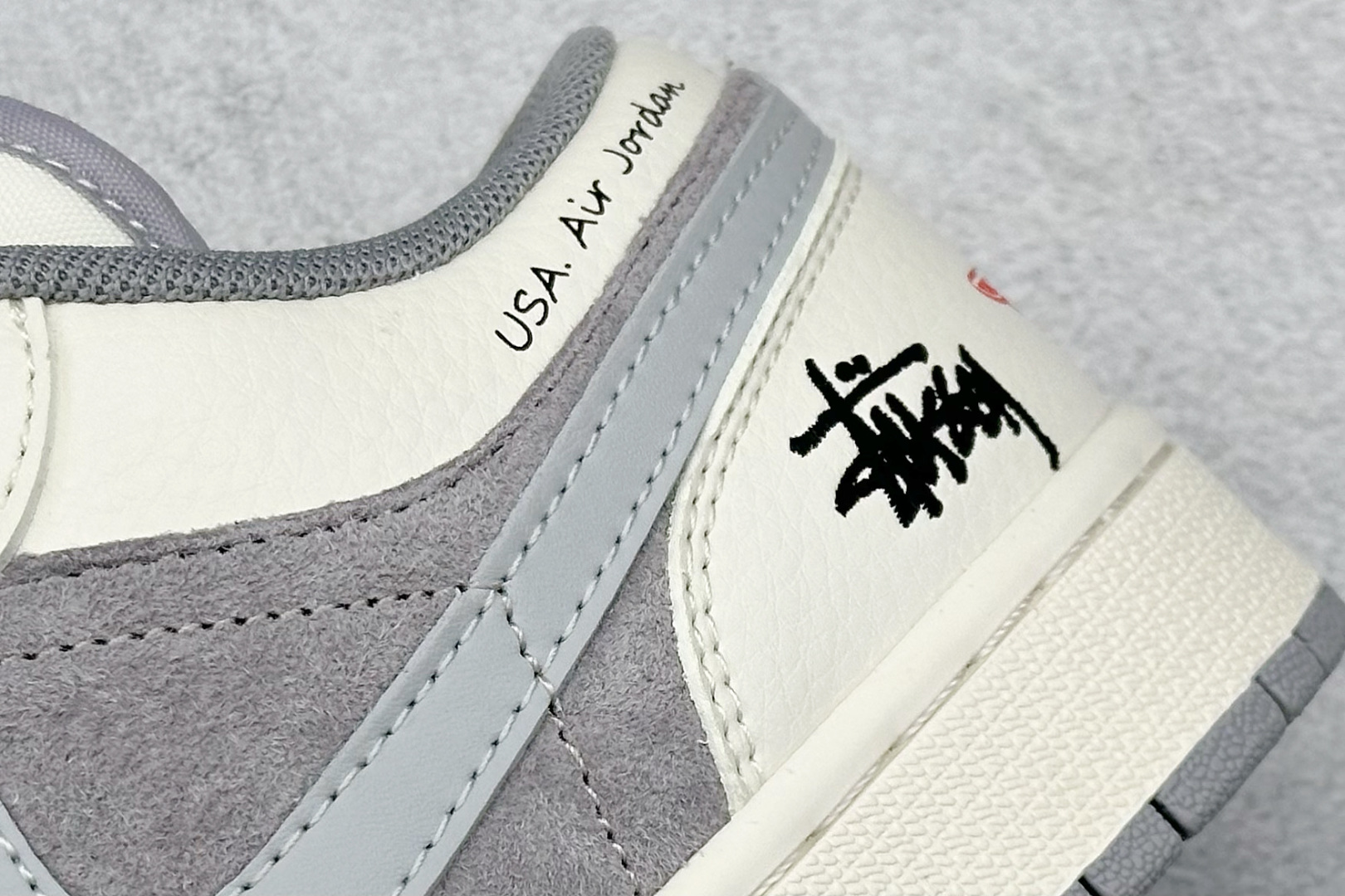 Air Jordan 1 Low AJ1 乔1 斯图西联名-米灰双色 低帮复古篮球鞋 SJ9950-044
