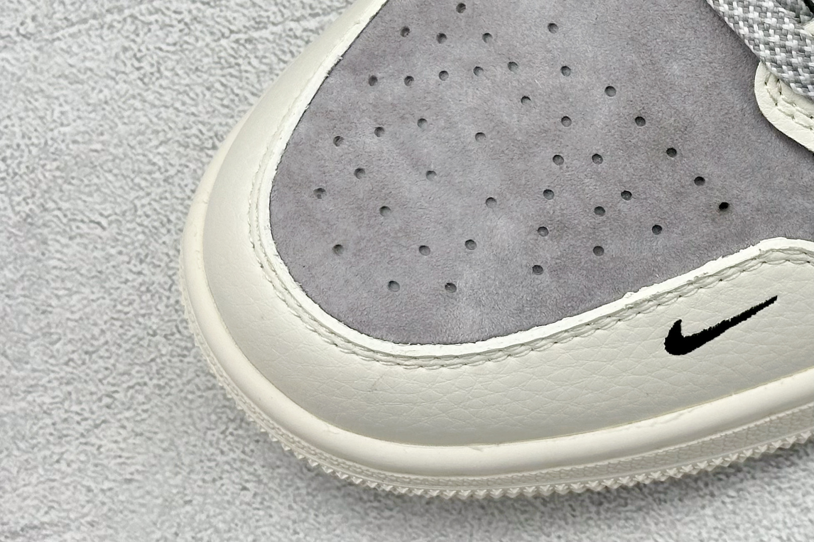 Air Jordan 1 Low AJ1 乔1 斯图西联名-米灰双色 低帮复古篮球鞋 SJ9950-044