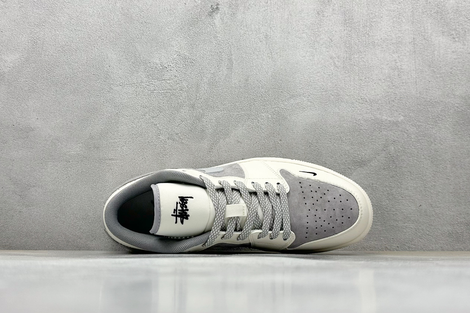 Air Jordan 1 Low AJ1 乔1 斯图西联名-米灰双色 低帮复古篮球鞋 SJ9950-044