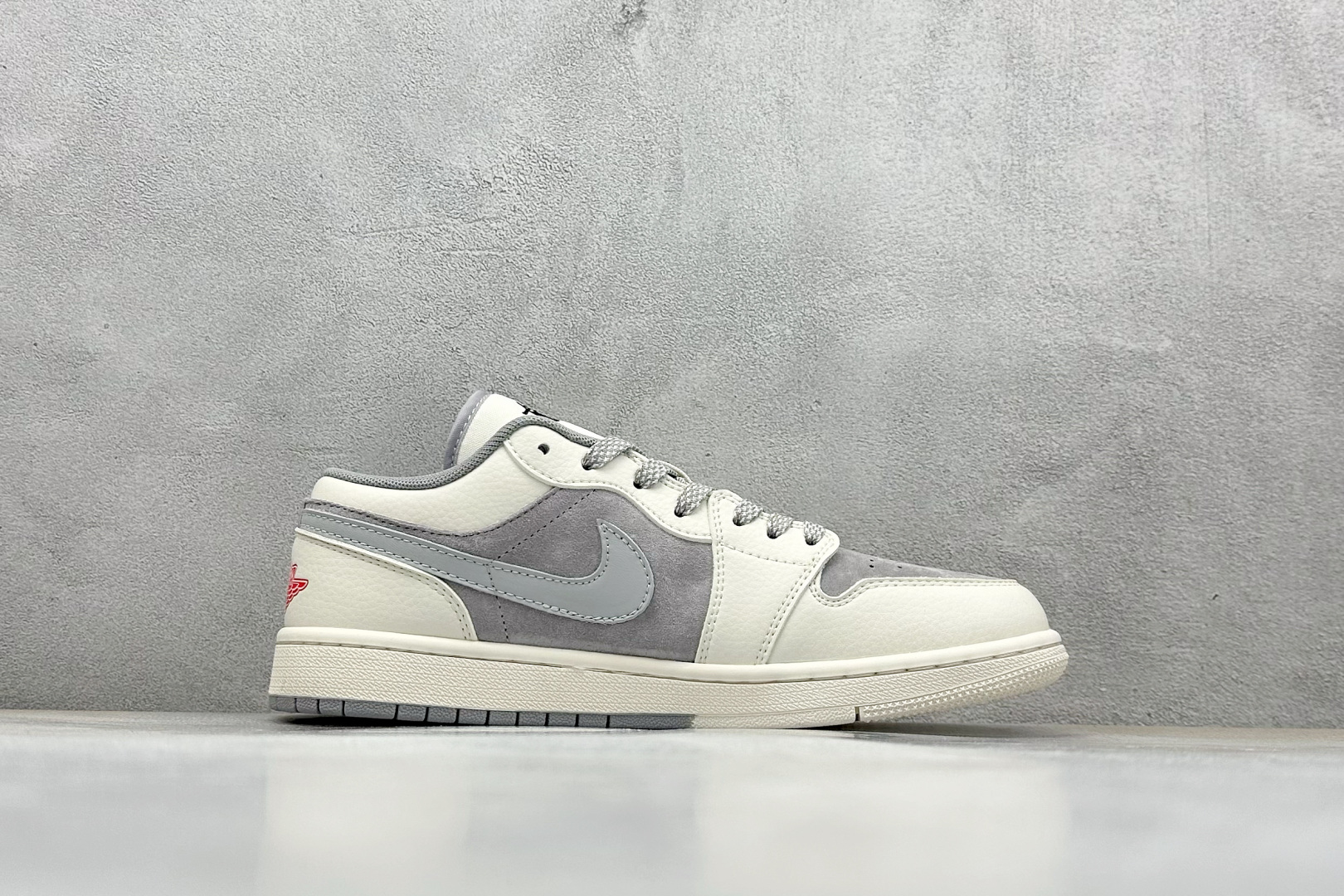 Air Jordan 1 Low AJ1 乔1 斯图西联名-米灰双色 低帮复古篮球鞋 SJ9950-044