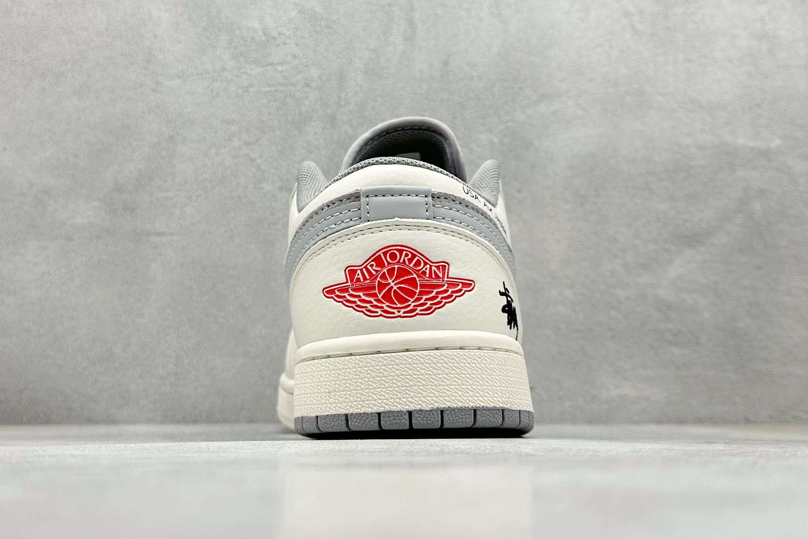 Air Jordan 1 Low AJ1 乔1 斯图西联名-米灰双色 低帮复古篮球鞋 SJ9950-044