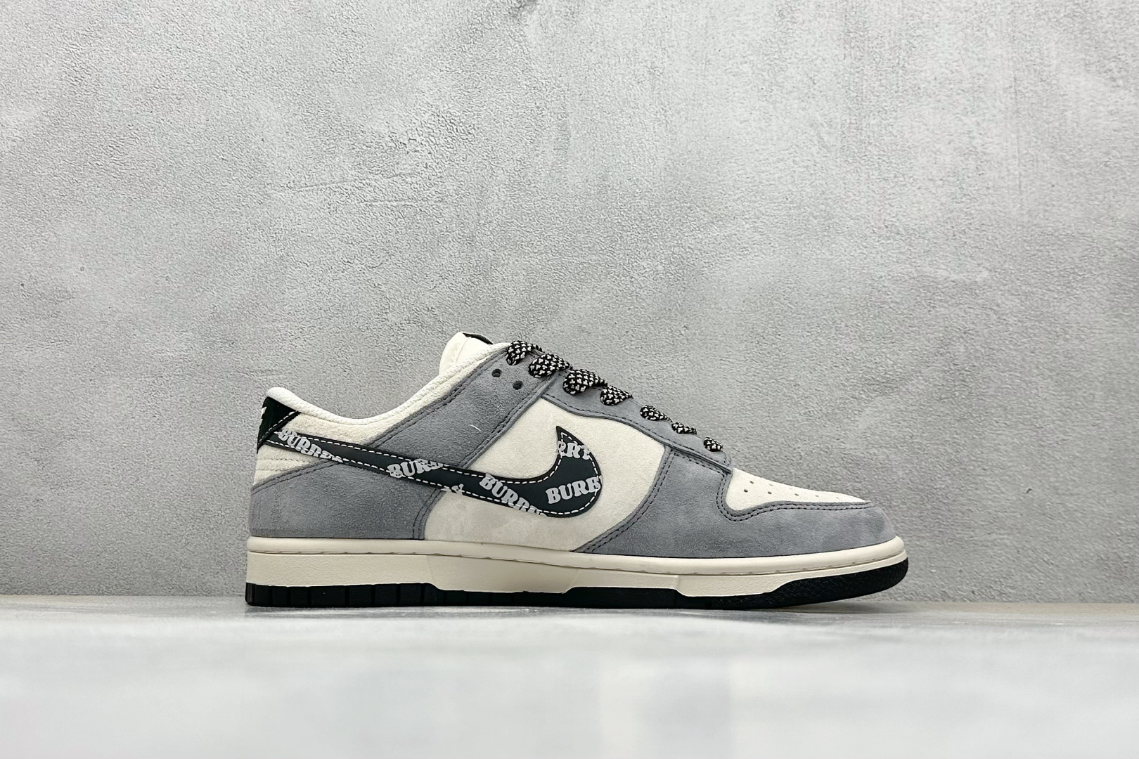 Nk SB Dunk Low 米灰字母勾 周年高端定制 低帮休闲板鞋 DJ2024-083