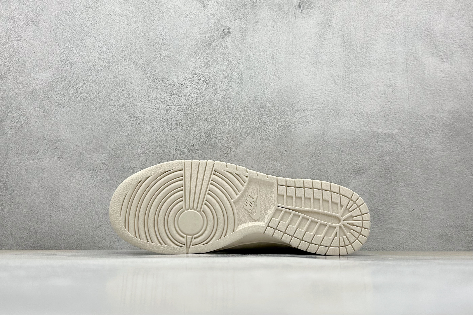 Nk SB Dunk Low Stray Rats联名 猪八米棕勾 低帮休闲板鞋 DJ2024-082