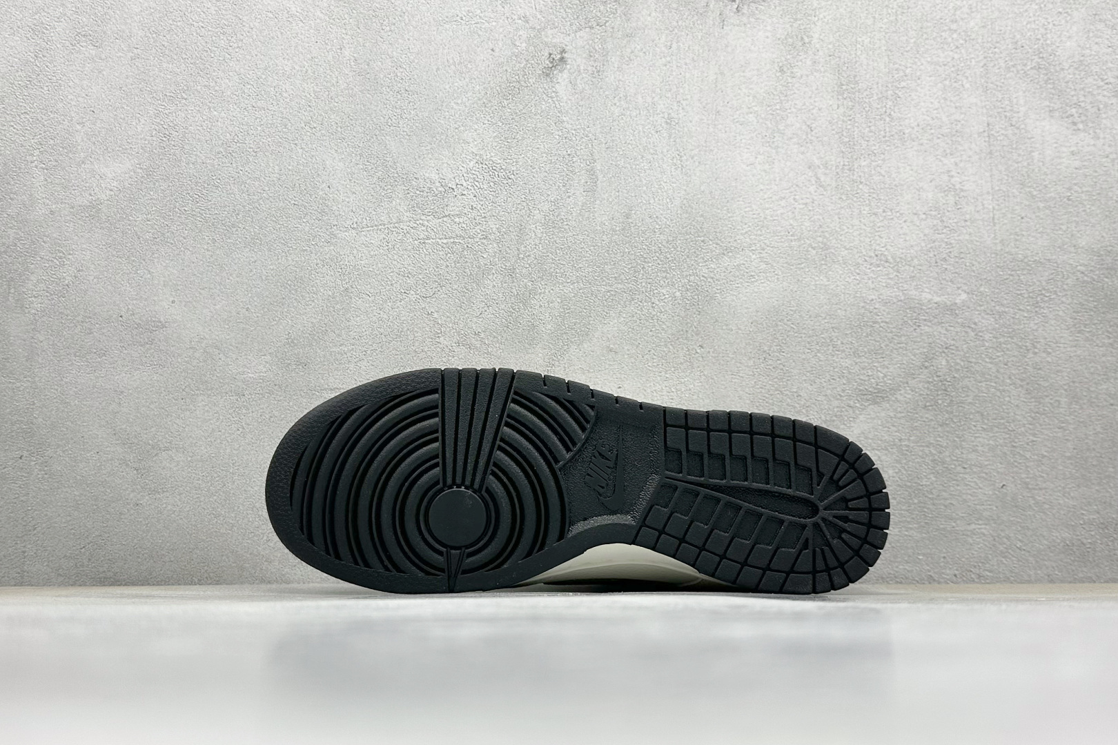 Nike SB Dunk Low x UNDEFEATED 白绿小钩 DJ2024-070