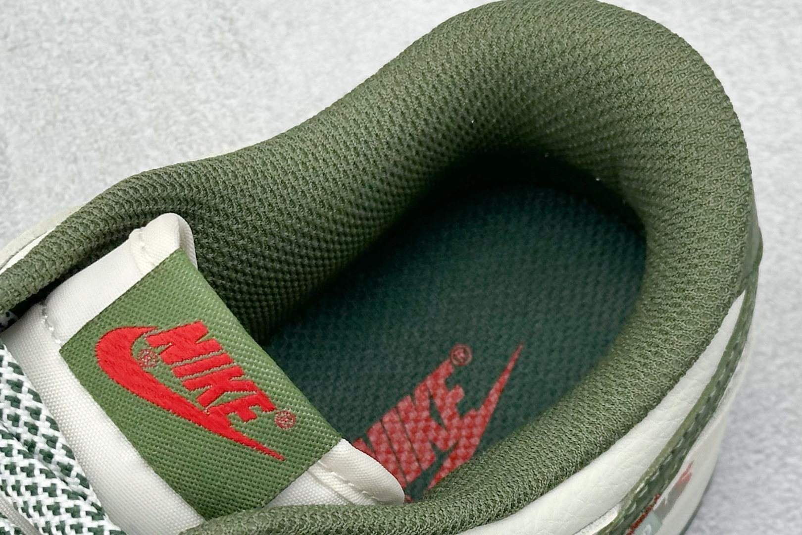 Nike SB Dunk Low x UNDEFEATED 白绿小钩 DJ2024-070