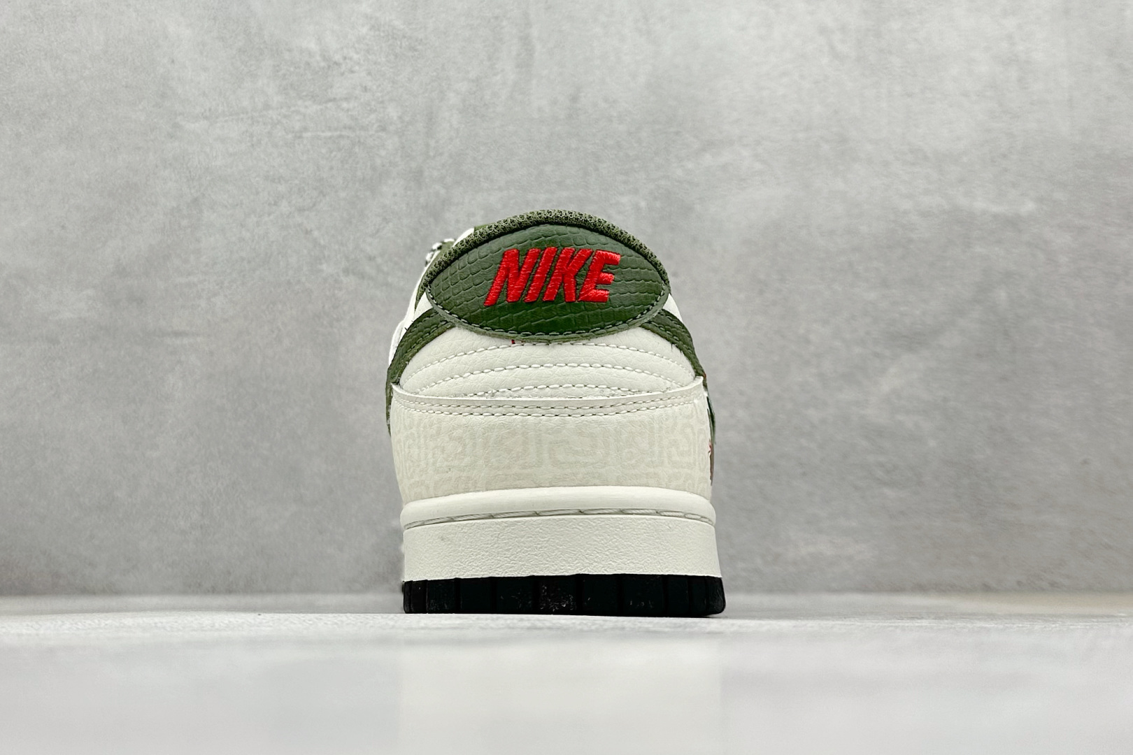 Nike SB Dunk Low x UNDEFEATED 白绿小钩 DJ2024-070