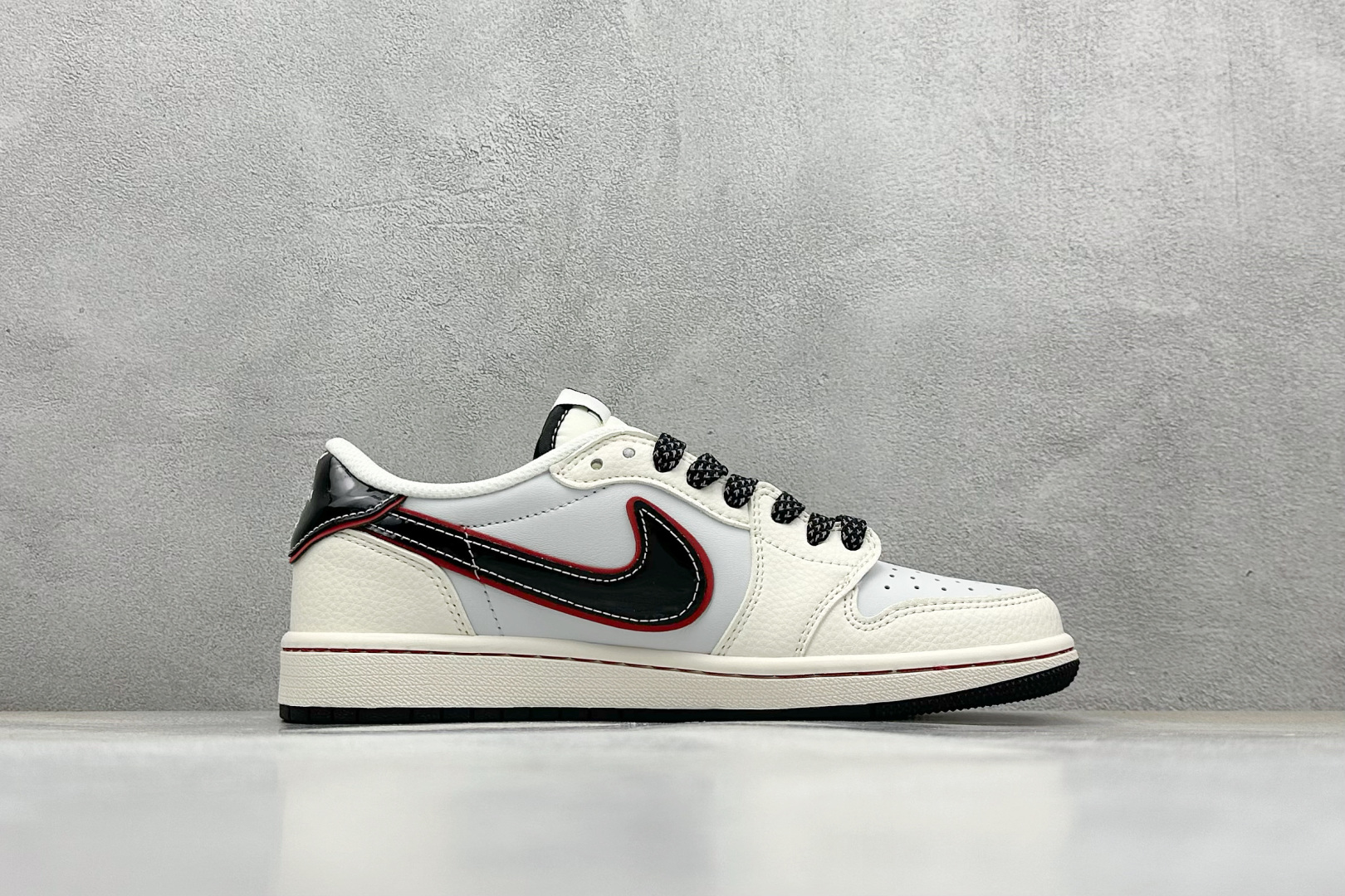 Travis Scott x Fragment Design x Air Jordan 1 Low OG SP AJ1 问界联名 鎏金黑 低帮文化休闲板鞋 FC1688-238