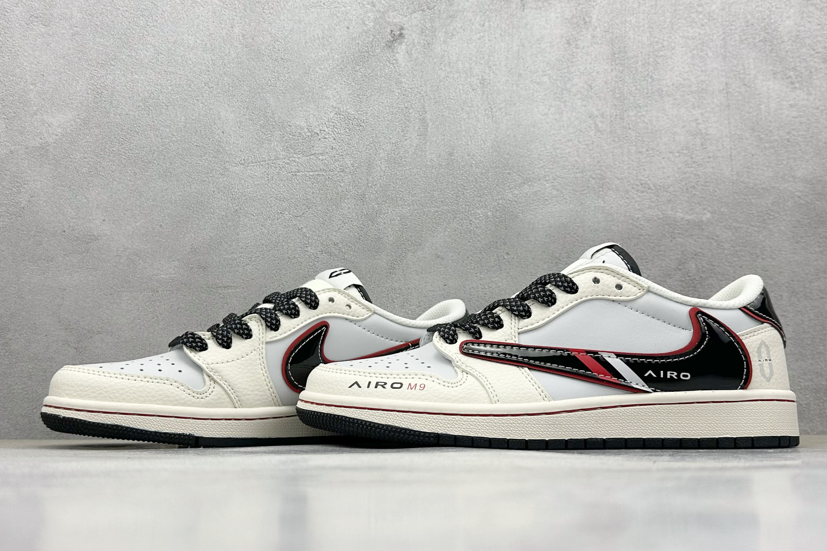 Travis Scott x Fragment Design x Air Jordan 1 Low OG SP AJ1 问界联名 鎏金黑 低帮文化休闲板鞋 FC1688-238