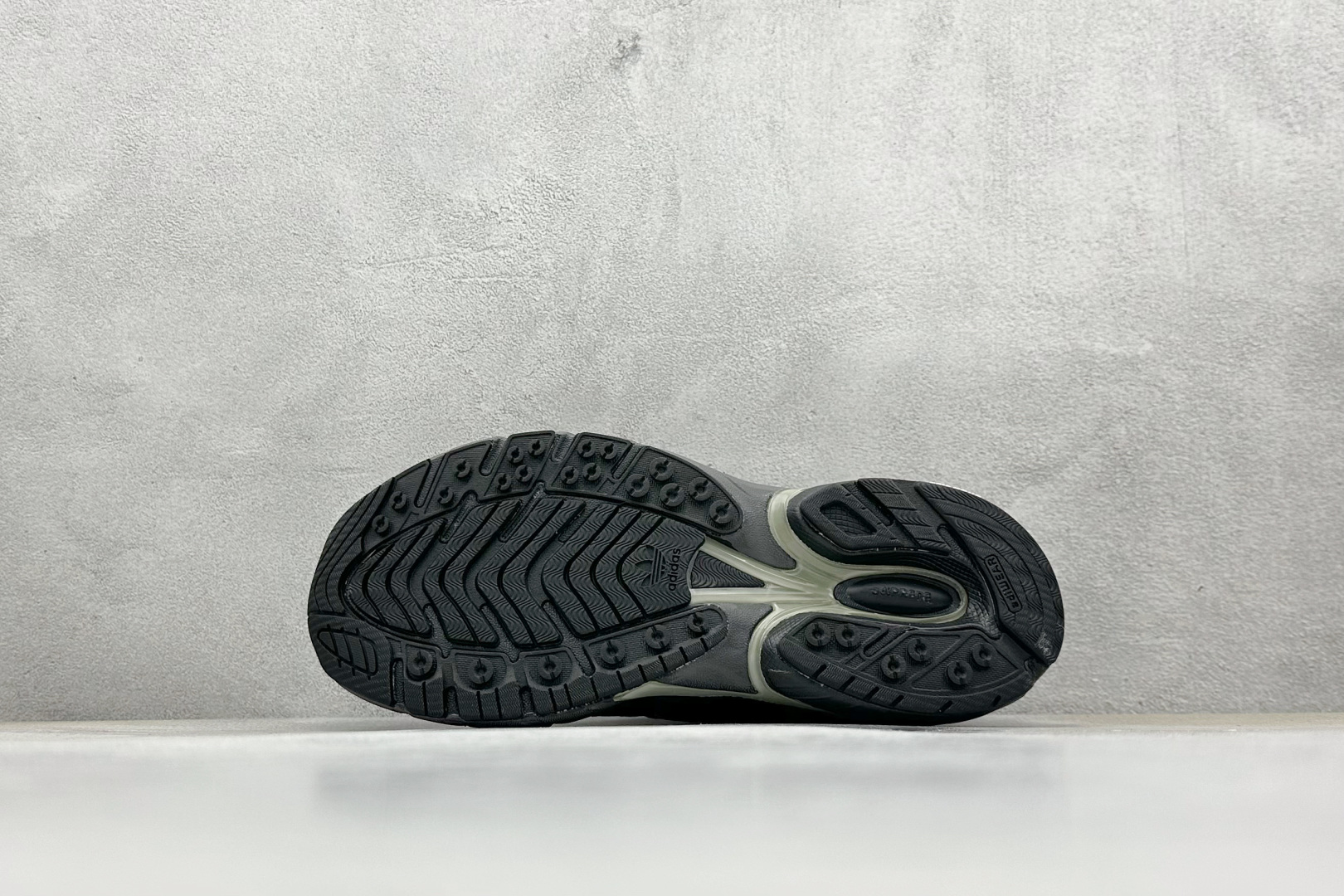 SFTM x AD Originals Adistar Cushion 复古前卫科技休闲运动老爹鞋 JP8416