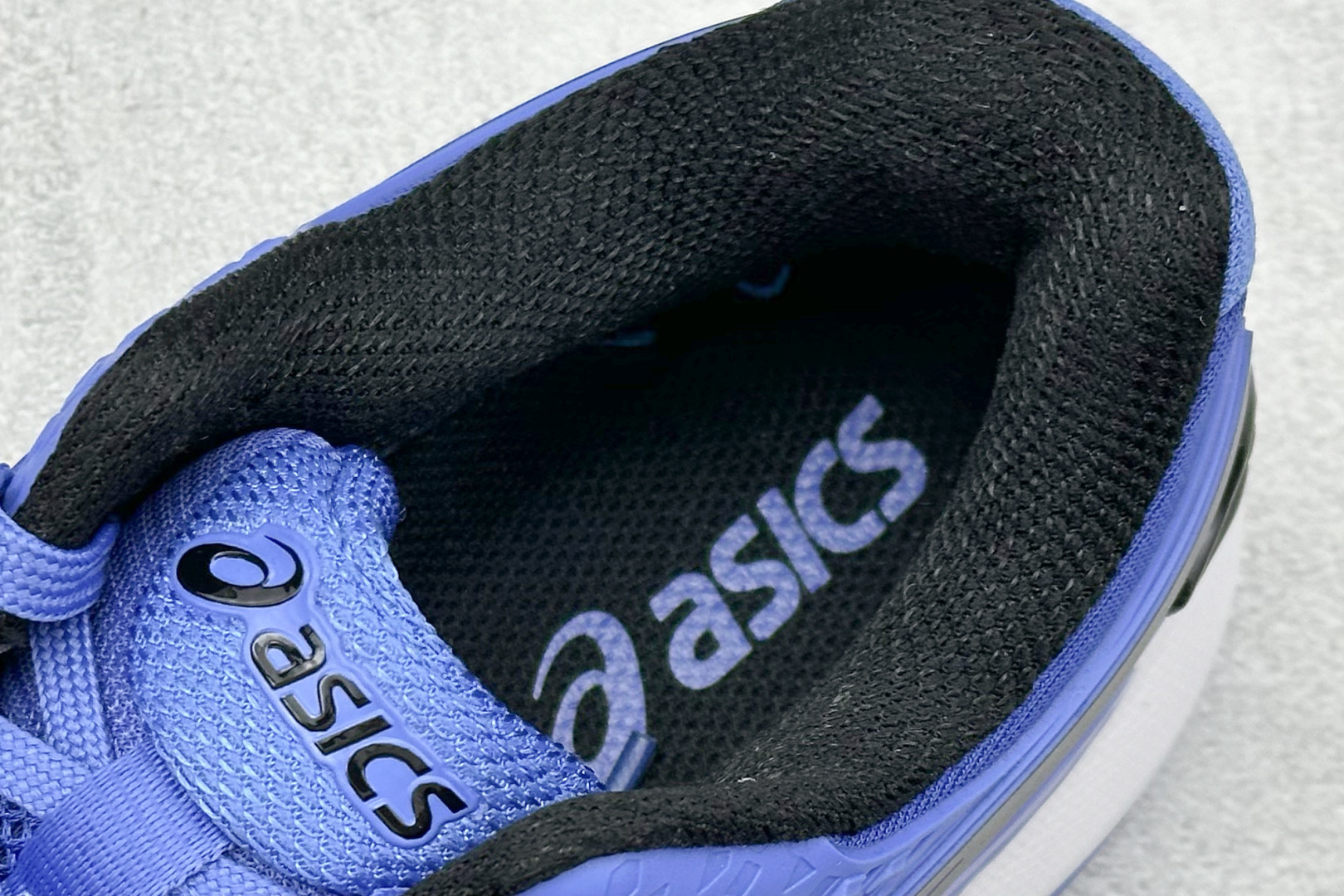 Asics Gel-Resolution 9 亚瑟士复古透气缓震休闲跑步鞋 1042A225-100