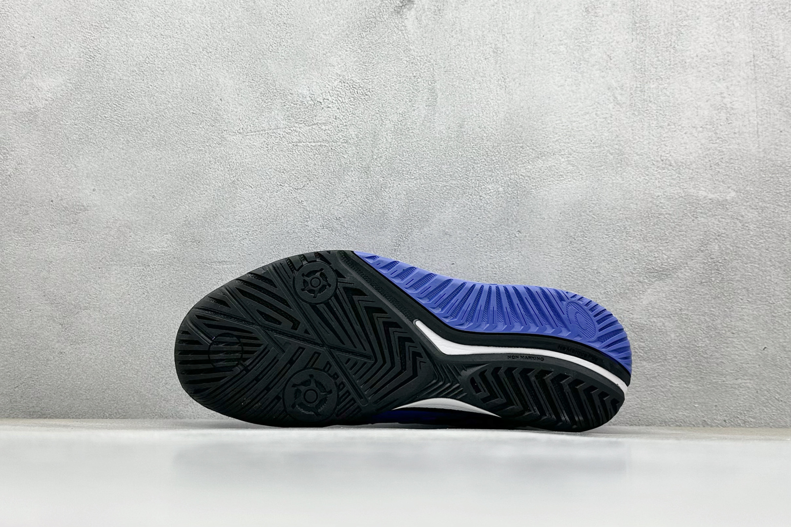 Asics Gel-Resolution 9 亚瑟士复古透气缓震休闲跑步鞋 1042A225-100