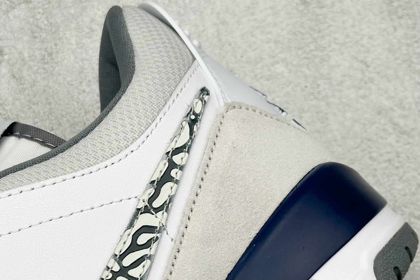 最强312 Air Jordan Legacy 312 Low 有着交错结合的设计 CD7069-124
