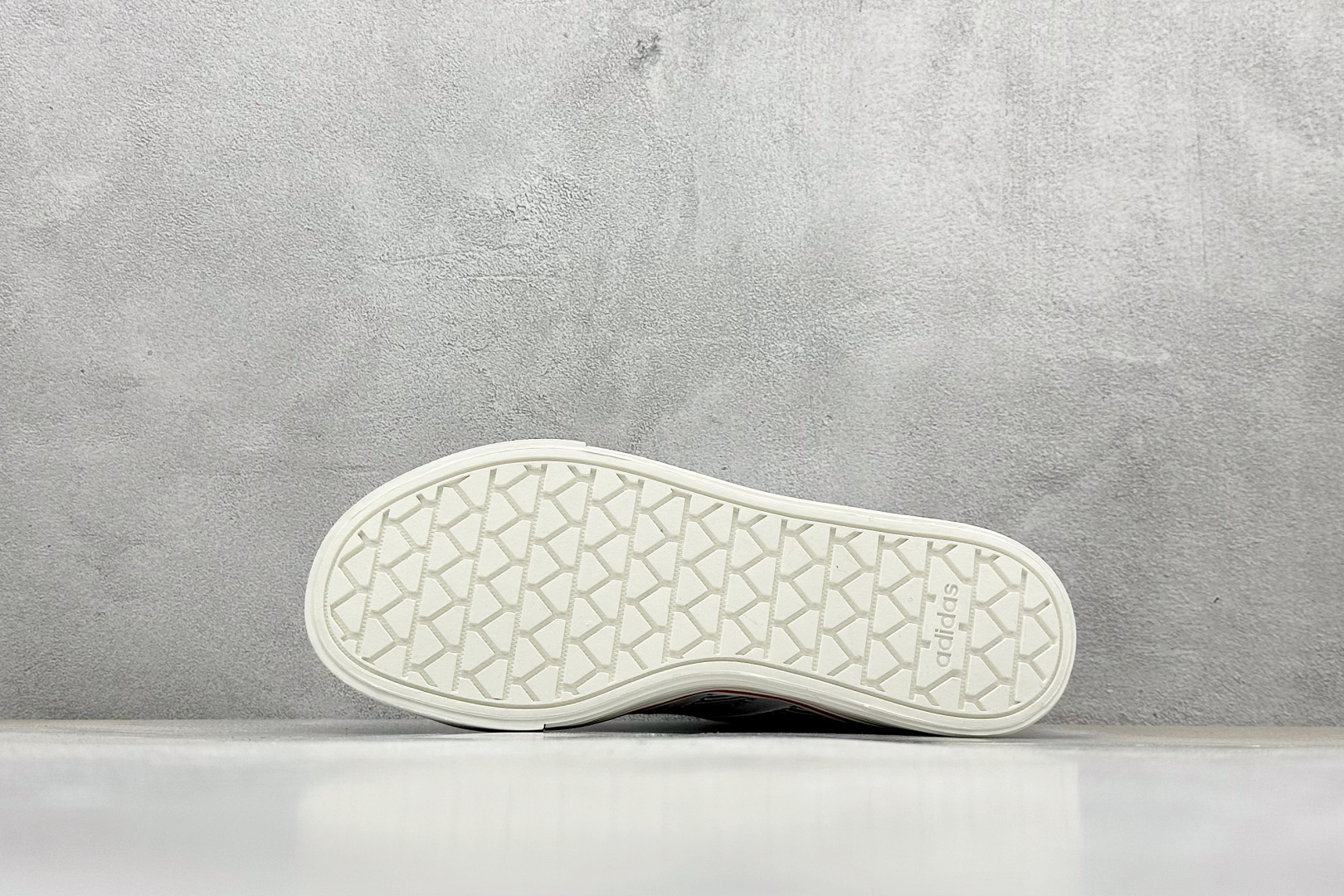 140 GX版 Adidas Barreda Daily 4.0 阿迪舒适减震低帮休闲板鞋 JQ7361-007-Chinese UA Cheap High Quatity Brand Clothes Bags handbags Sneakers wholesale wholesaler seller from China Factory suppliers Fashion Clothing Shoes best Quality Beautiful Price 140 GX版 Adidas Barreda Daily 4.0 阿迪舒适减震低帮休闲板鞋 JQ7361-007