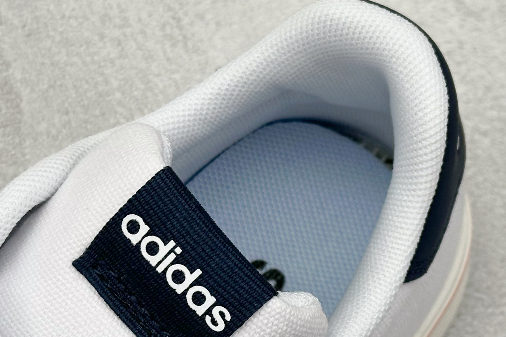 140 GX版 Adidas Barreda Daily 4.0 阿迪舒适减震低帮休闲板鞋 JQ7361-007-Chinese UA Cheap High Quatity Brand Clothes Bags handbags Sneakers wholesale wholesaler seller from China Factory suppliers Fashion Clothing Shoes best Quality Beautiful Price 140 GX版 Adidas Barreda Daily 4.0 阿迪舒适减震低帮休闲板鞋 JQ7361-007