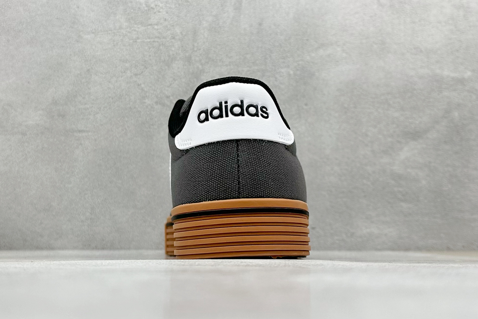 140 GX版 Adidas Barreda Daily 4.0 阿迪舒适减震低帮休闲板鞋 IF4492-011