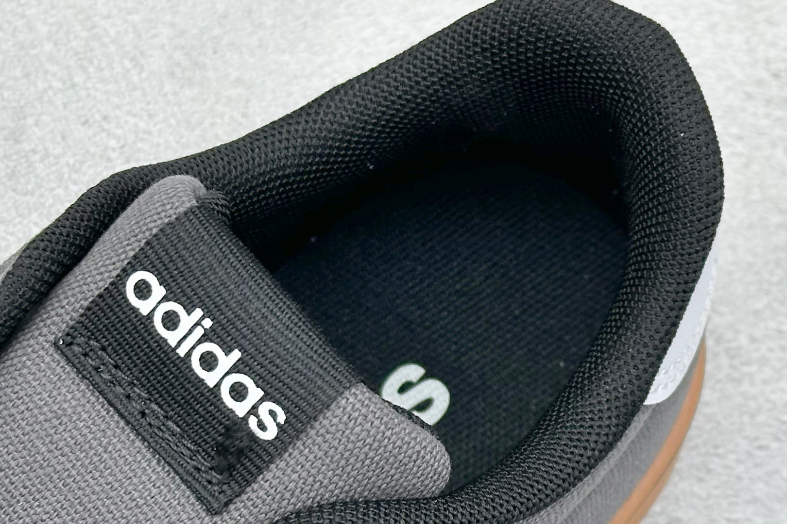 140 GX版 Adidas Barreda Daily 4.0 阿迪舒适减震低帮休闲板鞋 IF4492-011