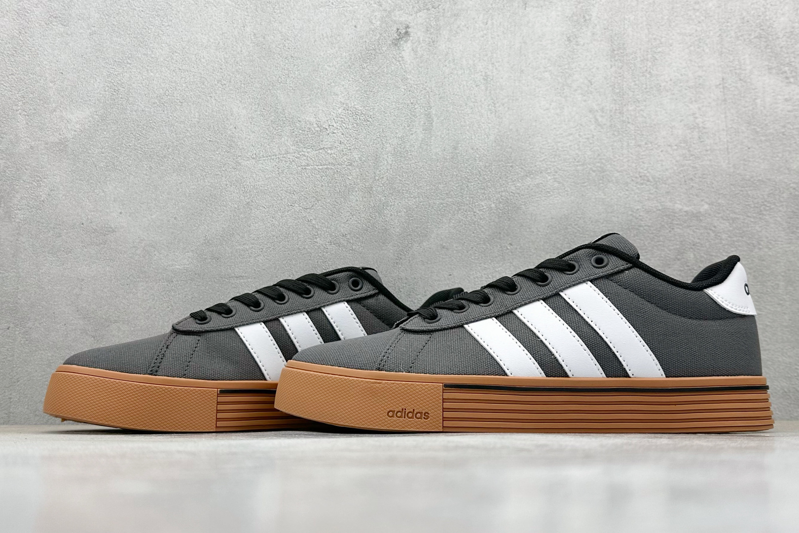 140 GX版 Adidas Barreda Daily 4.0 阿迪舒适减震低帮休闲板鞋 IF4492-011